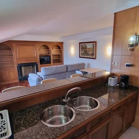 アパート Precioso Atico Frente A La Playa De Santa Cristina ア・コルーニャ